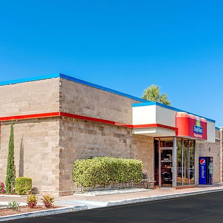 Days Inn By Wyndham Bradenton - Near The Gulf Extérieur photo