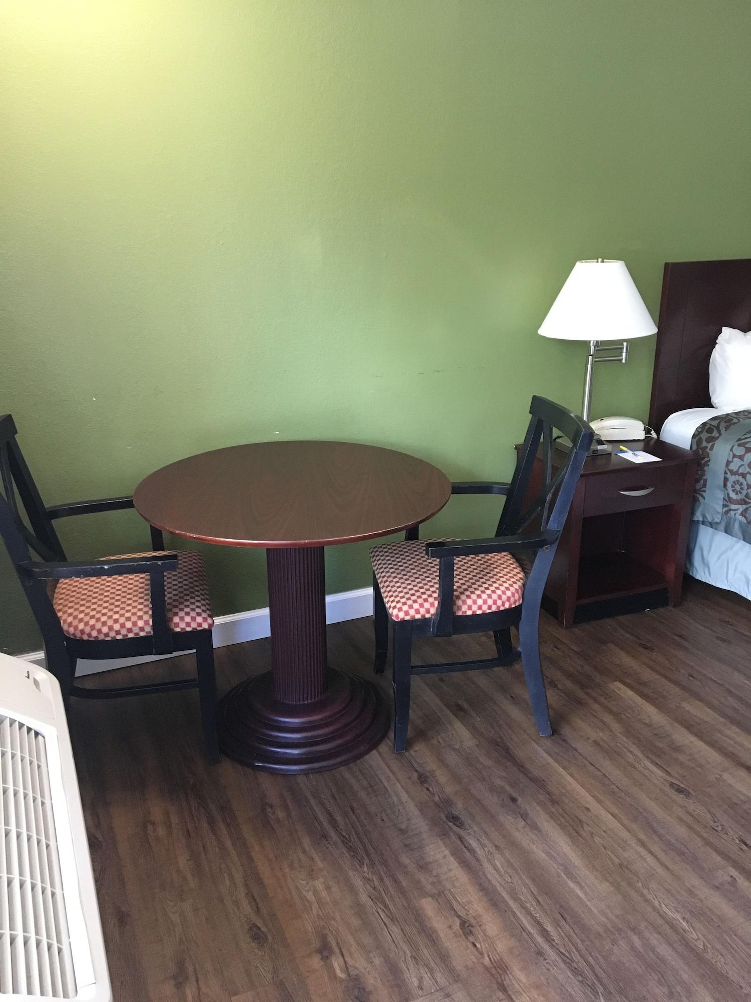 Days Inn By Wyndham Bradenton - Near The Gulf Extérieur photo