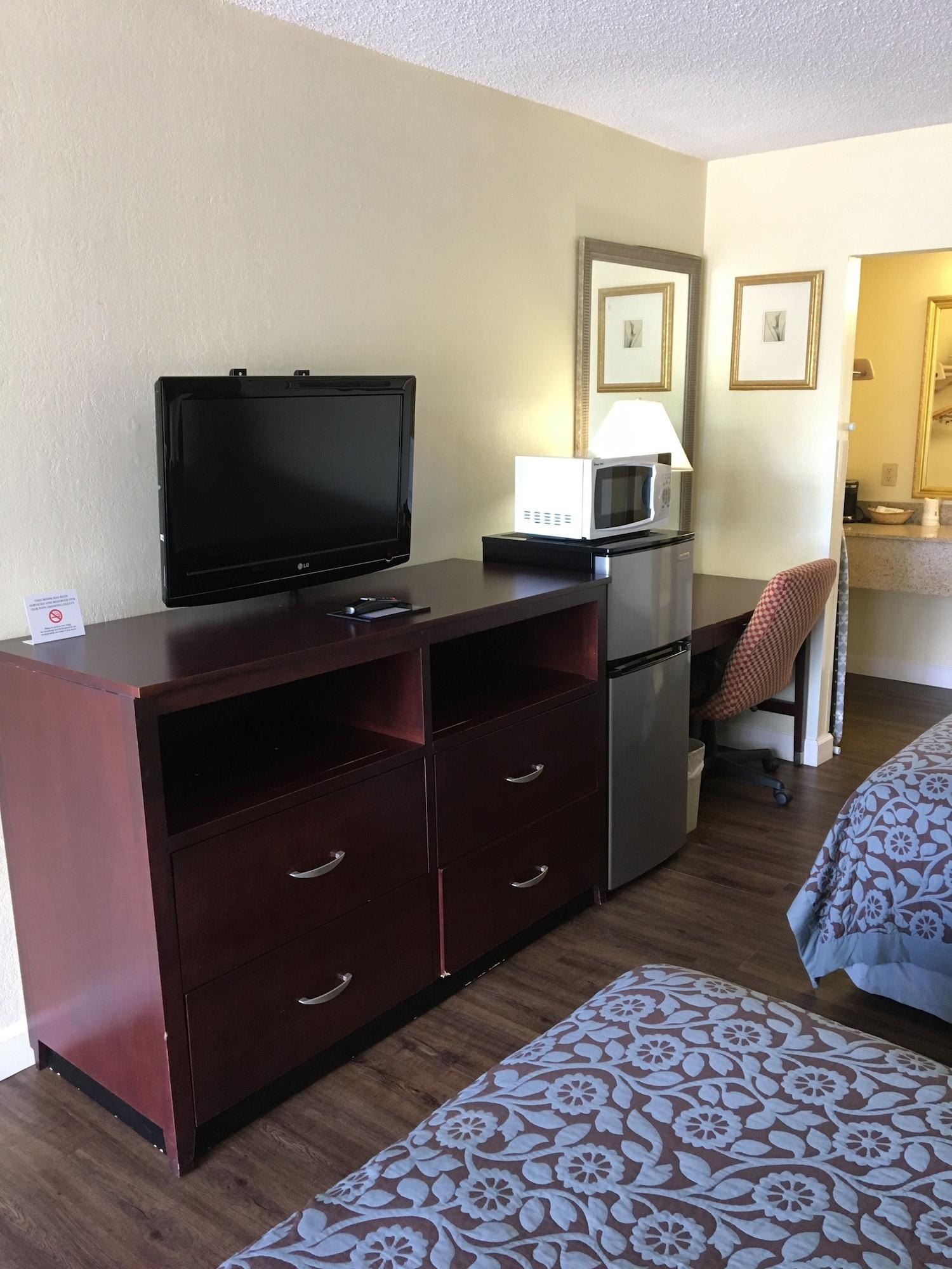 Days Inn By Wyndham Bradenton - Near The Gulf Extérieur photo